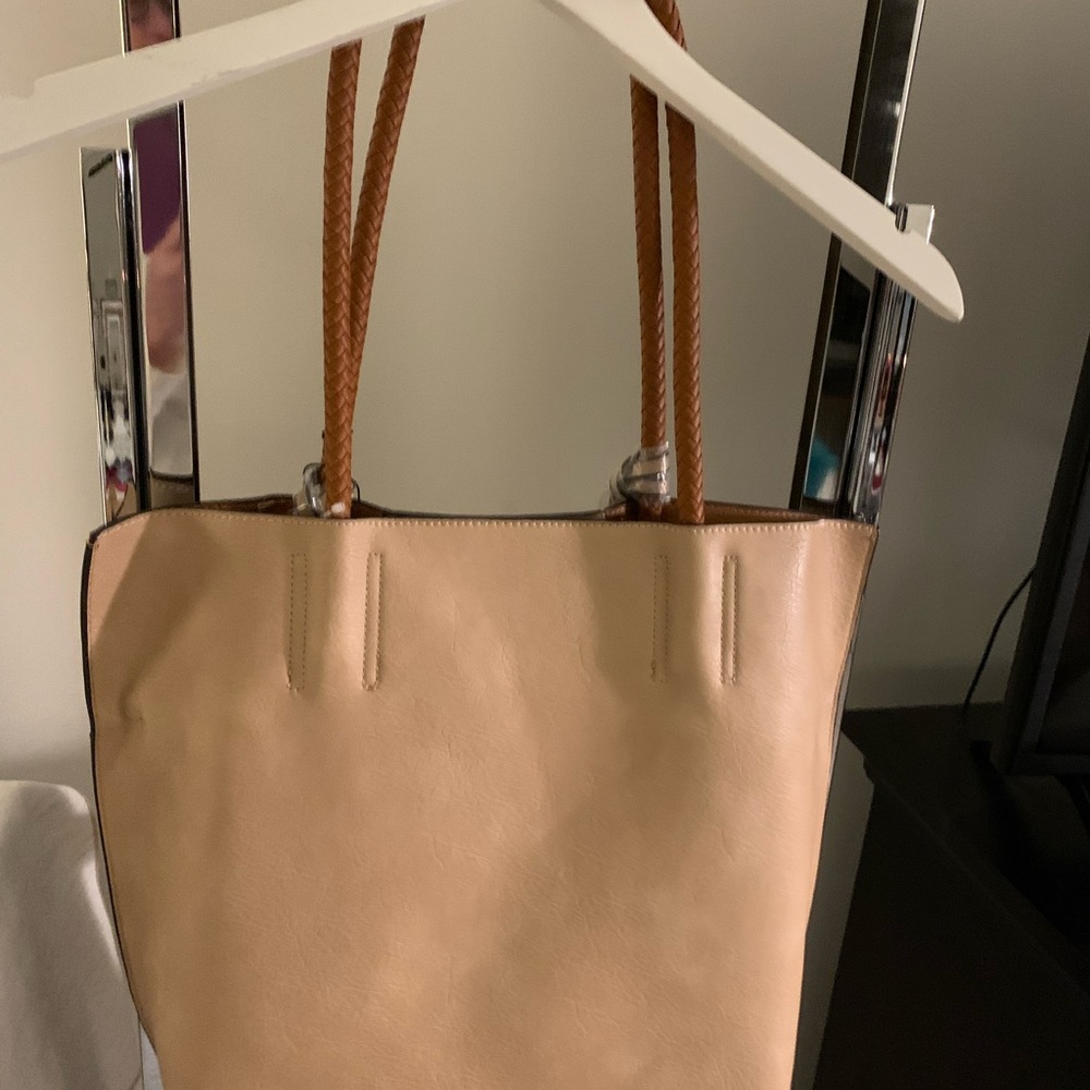 TAN PURSE/TOTEBAG  3 pieces.  Vegan “leather”